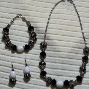 Custom handmade necklace, earrings & bracelet set
